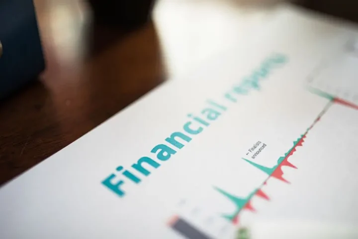 Illustration pour l’article : Expert-comptable : fiche métier, salaire, études et avenir face à l&rsquo;IA