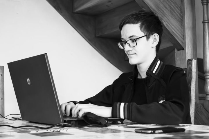 Lettre de motivation aide-soignante : modèles pour stage, IFAS et reconversion