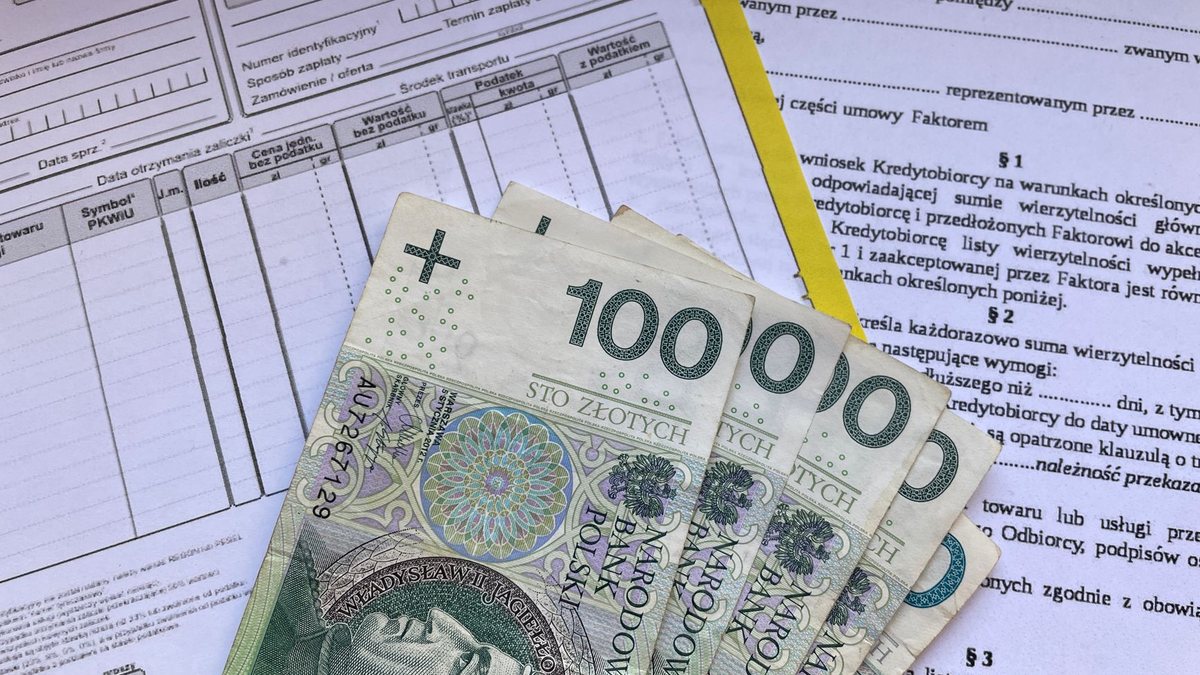 Gros plan sur un document de contrat d'apprentissage